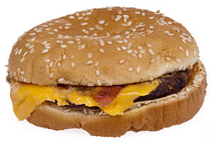 English: A Burger King bacon cheeseburger.
