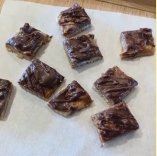 4-Ingredient Healthy Snickers Bars