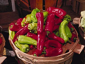 Green and red cubanelle peppers