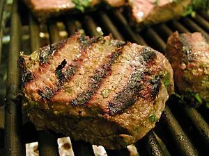 English: Grilled steak with Chianti marinade. English: Grilled steak with Chianti marinade.