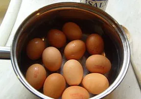 3 Egg-cellent Ways to Celebrate Eggs in May
