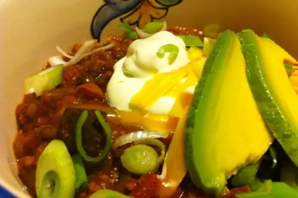 Favorite Recipes from Fill Your Plate Moms: Smoky Three-Bean Beef Chili