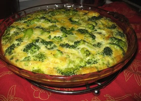 Crust-less Broccoli and Cheese Quiche