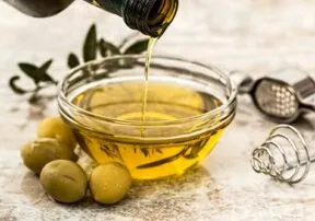 The Mediterranean Diet and Olive Oil: A Buying Guide