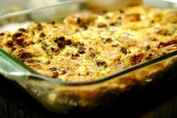 Easy Make-Ahead Breakfast Casserole