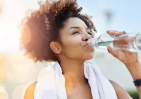 How to Stay Hydrated in the Heat