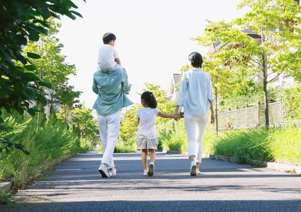 Beat the Post-Meal Slump with Some Movement