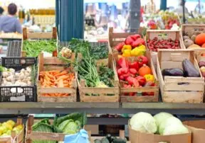 Do Your Shopping at Your Local Farmer’s Market!