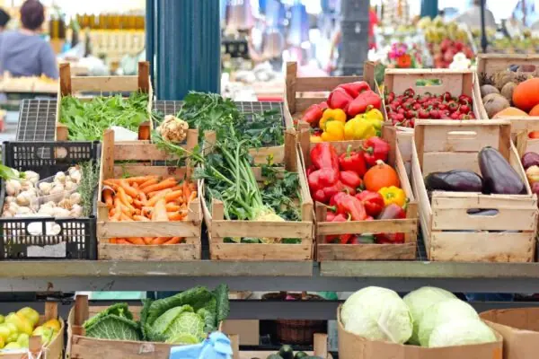 Do Your Shopping at Your Local Farmer’s Market!
