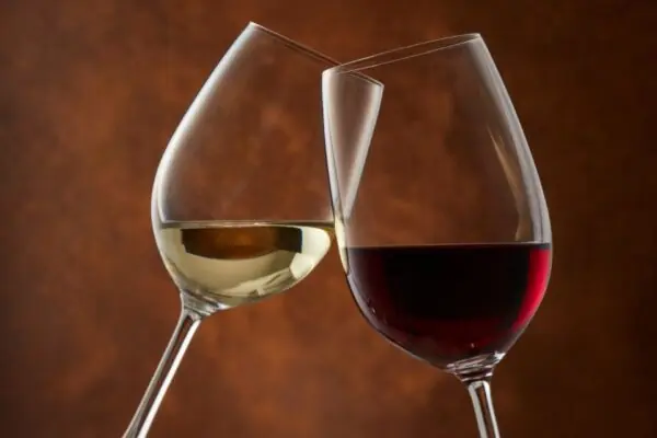 Enjoy Some Arizona Wine During the Holidays!