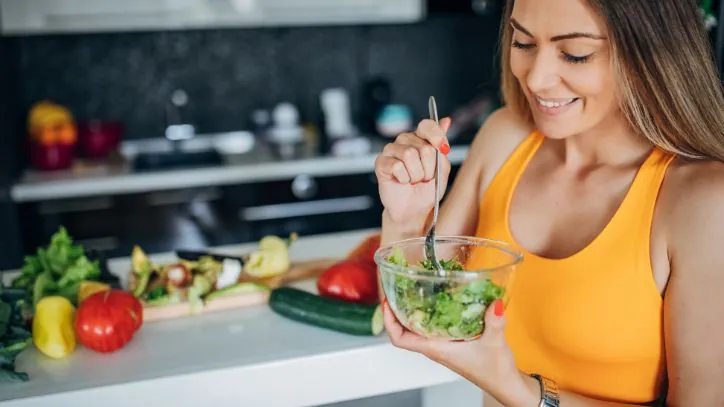 Woman eating a healthy meal