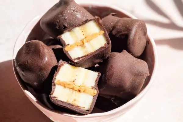 Healthy Chocolate Dipped Bananas!