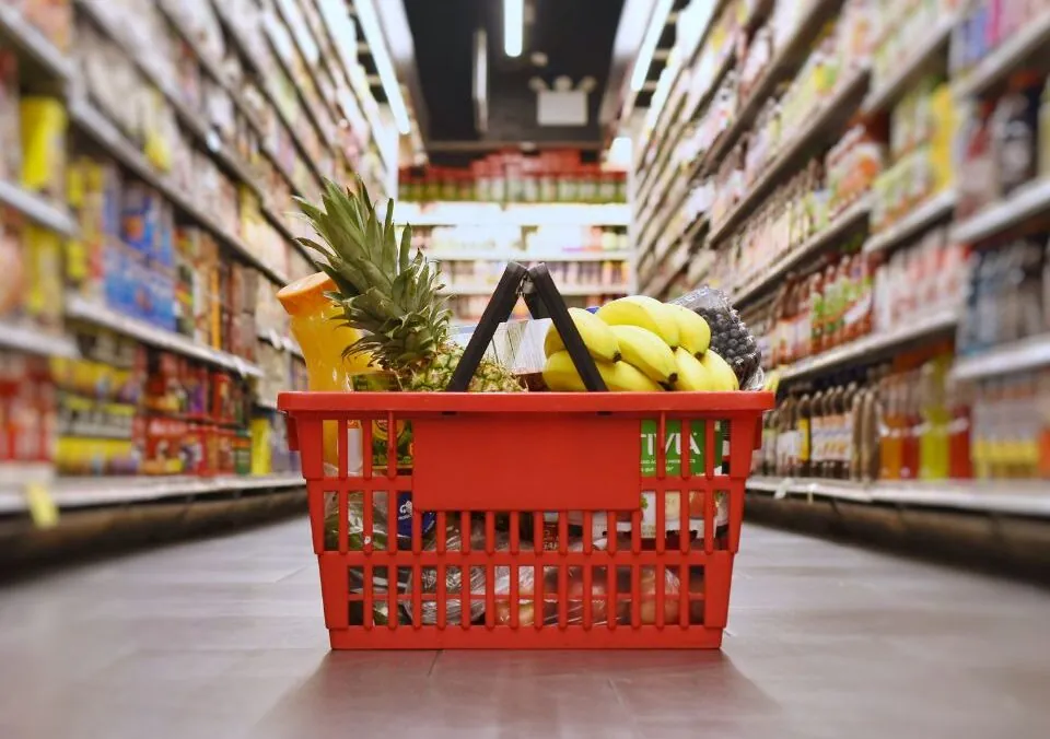 Resisting Temptation: Sometimes Shopping Can Cause Us to Break Our Diets